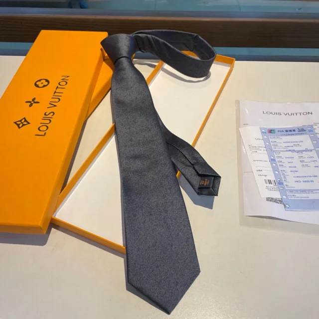 Louis Vuitton Ties Monogram Jacquard Necktie product detail image 6