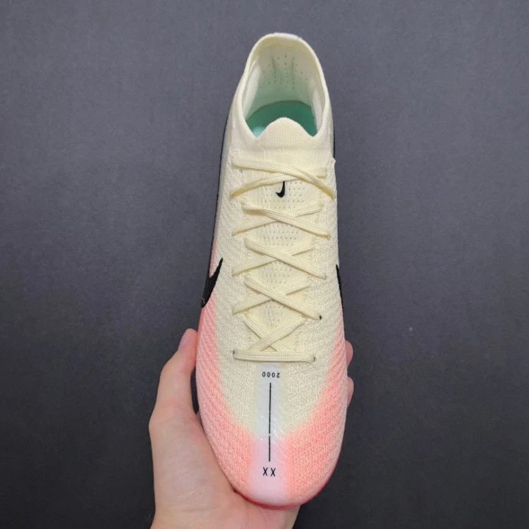 Nike Mercurial football cleats image 6