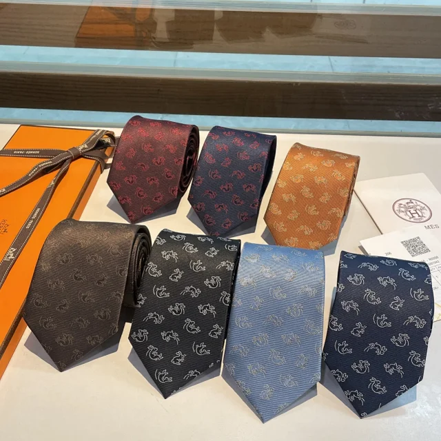 Hermès Ties 6576 Rabbit Motif Jacquard Silk Tie product detail image 1