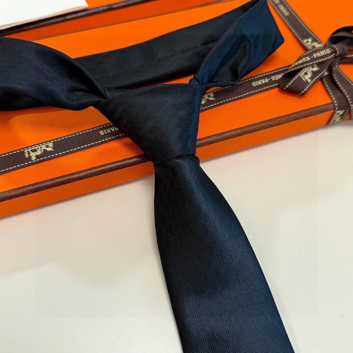 Hermès Ties Jacquard-Woven Padlock Motif Tie image 5