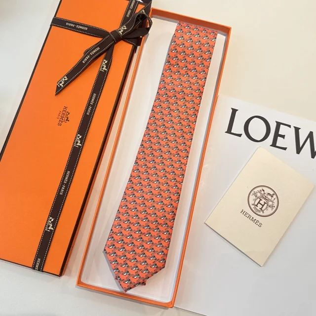 Hermès Ties Horse-head motif silk tie product detail image 3