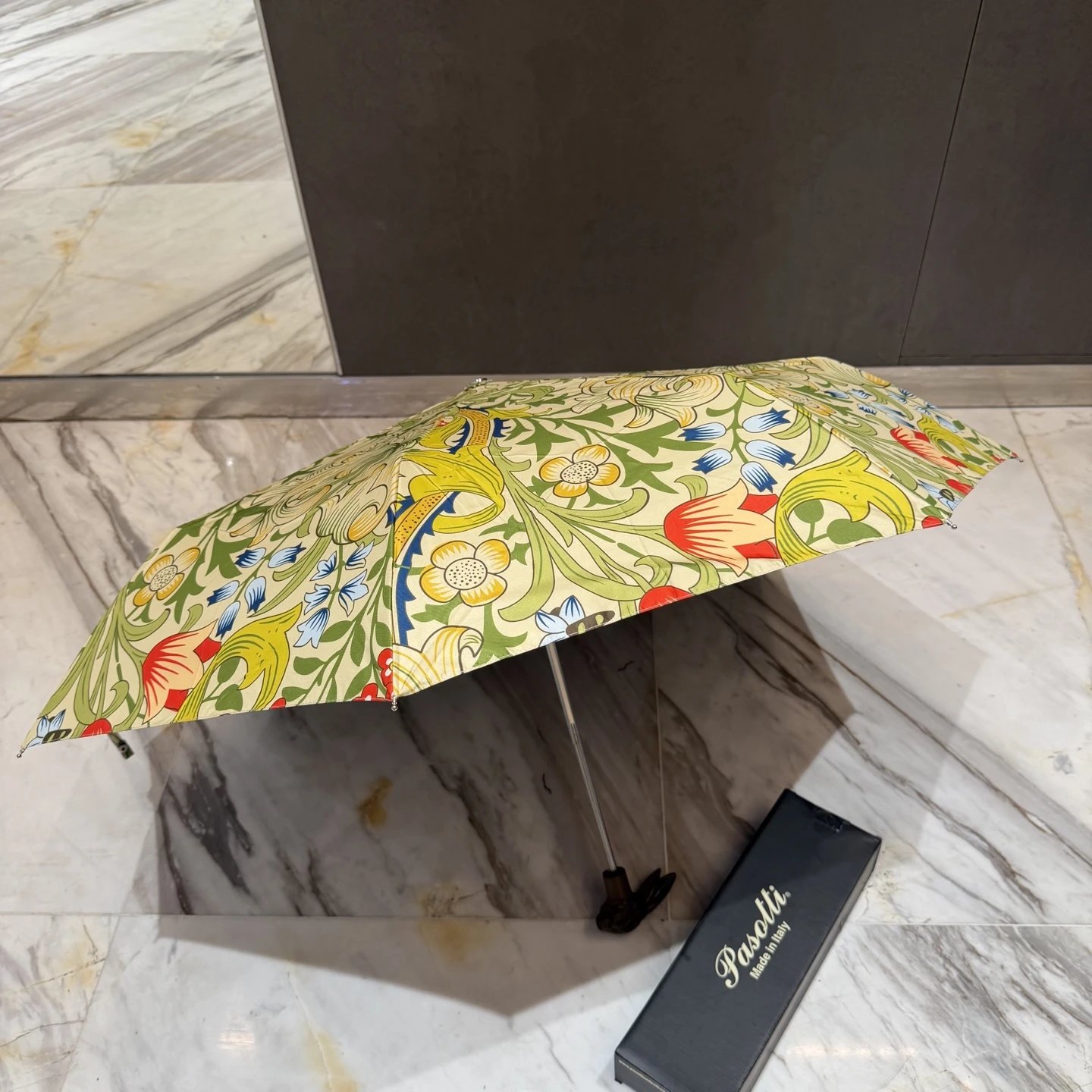 Pasotti Uncategorized Folding Umbrella with Rabbit Handle image 6