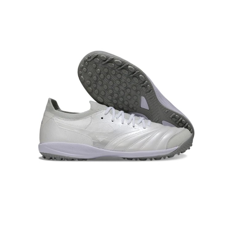 Mizuno Sneakers Low-Cut Firm-Ground Soccer Cleats — 25