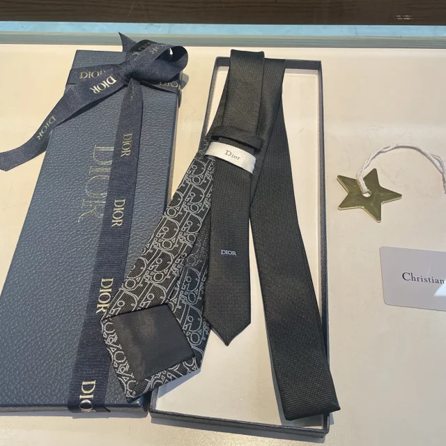 Dior Ties CD Diamond Pattern Tie product detail image 3