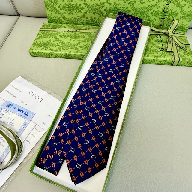 Gucci Ties GG logo jacquard necktie product detail image 3