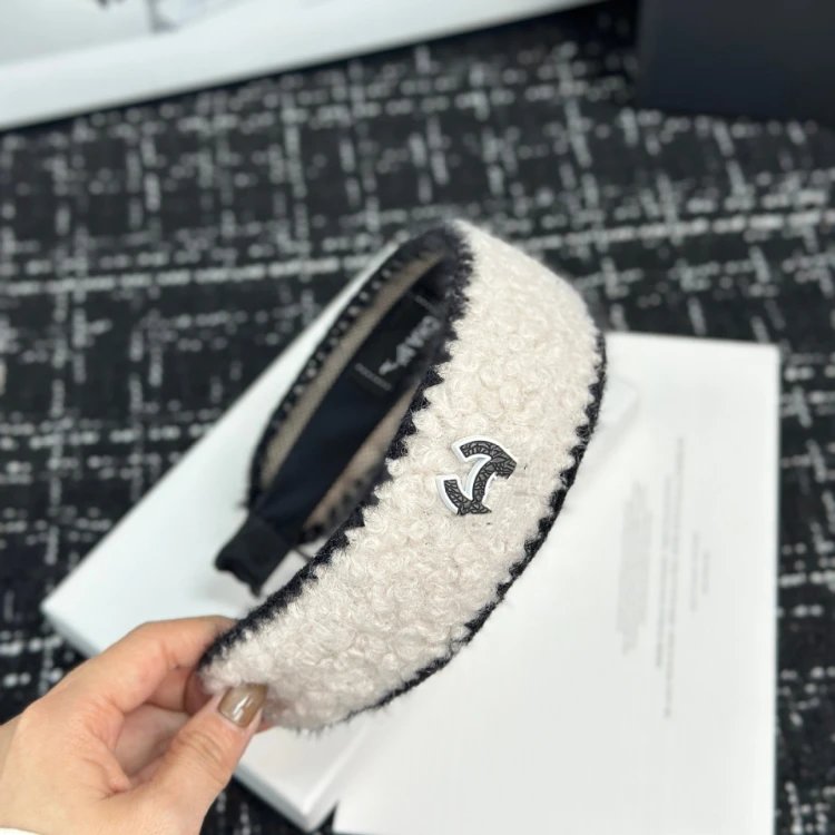 Chanel Bouclé CC Logo Headband image 5