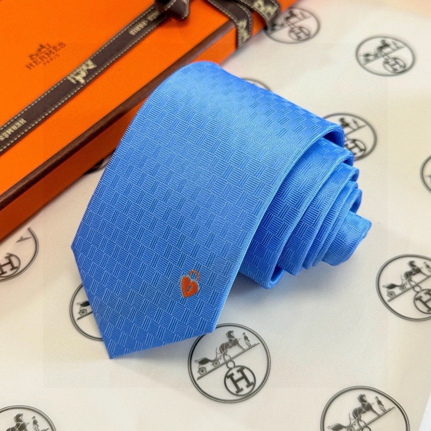 Hermès Ties Jacquard-Woven Padlock Motif Tie — 05