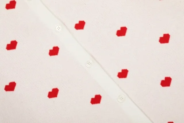 AMI Knitwear Heart Jacquard Button Cardigan product detail image 4