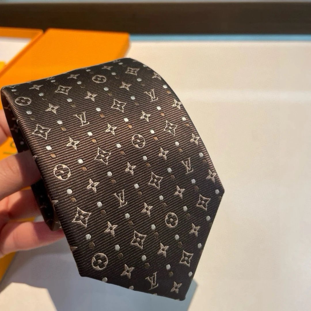 Louis Vuitton Ties Monogram and polka-dot silk necktie — 04