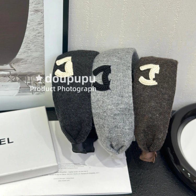 Chanel Uncategorized Padded wide headband with embroidered Double C logo image 4