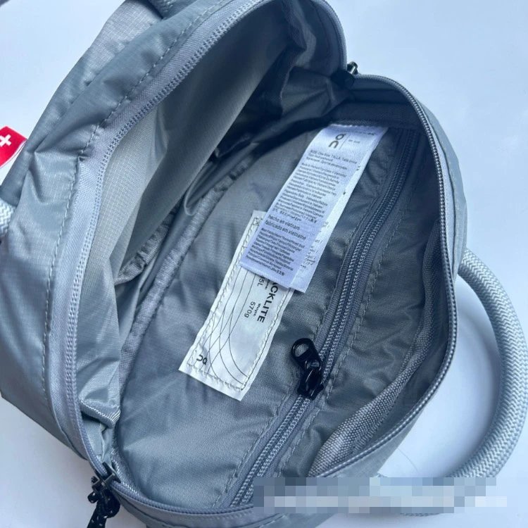 On Crossbody Bags 6210 Waist Bag image 8