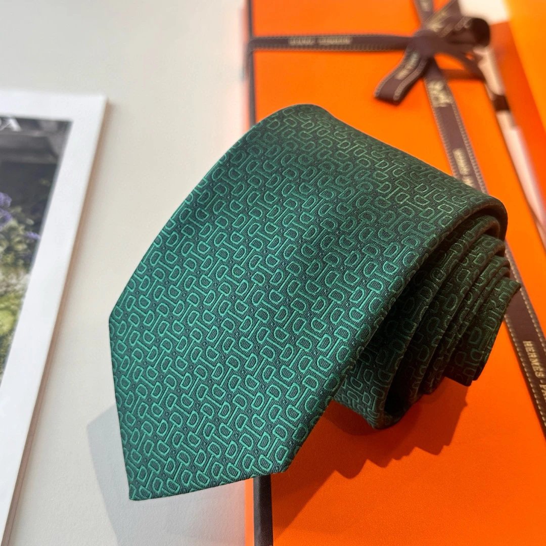 Hermès Ties Geometric Link Pattern — 05