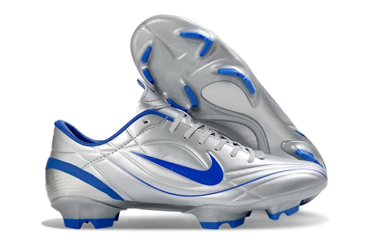 Nike Low-Top FG Soccer Cleats — 06