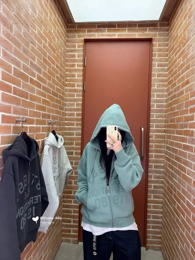 Stüssy Hoodies & Sweatshirts Zip-Up Fleece Hoodie with International 1980 Graphic product detail image 5