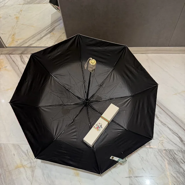 Gucci Floral Mickey Mouse Print Folding Umbrella product detail image 5