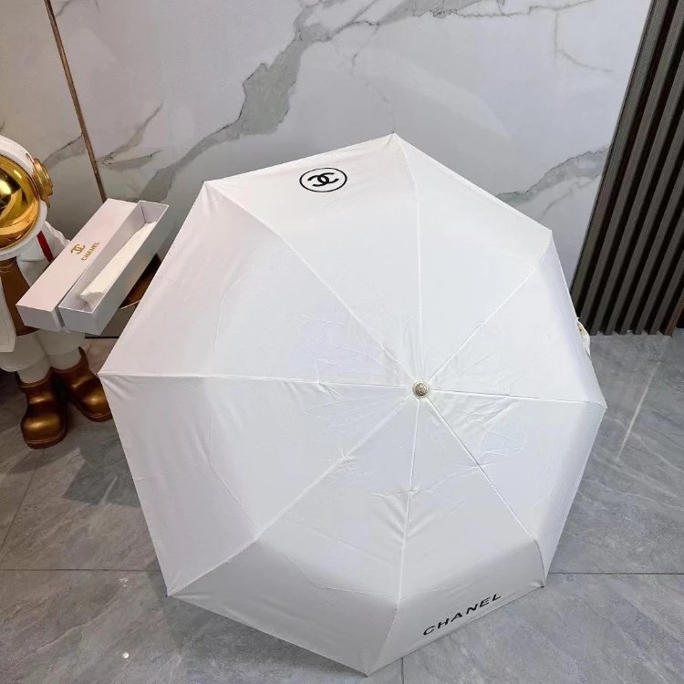Chanel Uncategorized Three-fold sun umbrella with rose-shaped handle — white