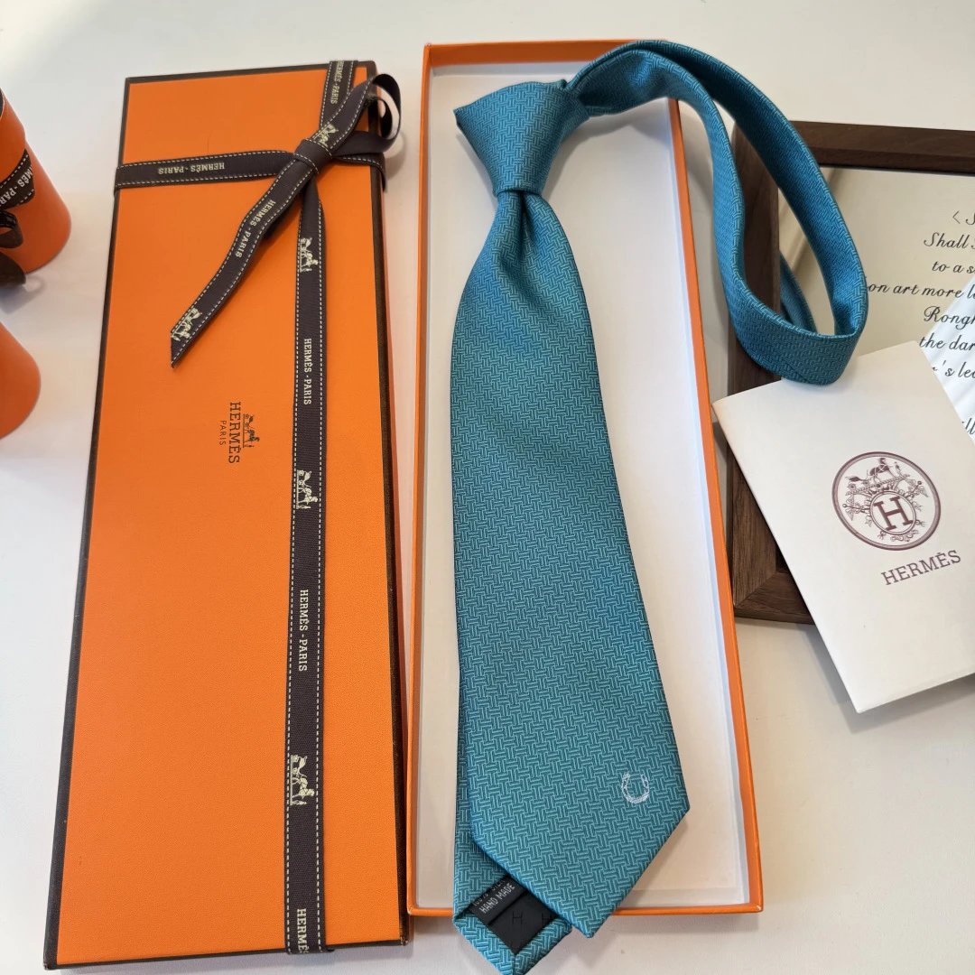 Hermès Ties Horseshoe Motif Jacquard Tie image 6