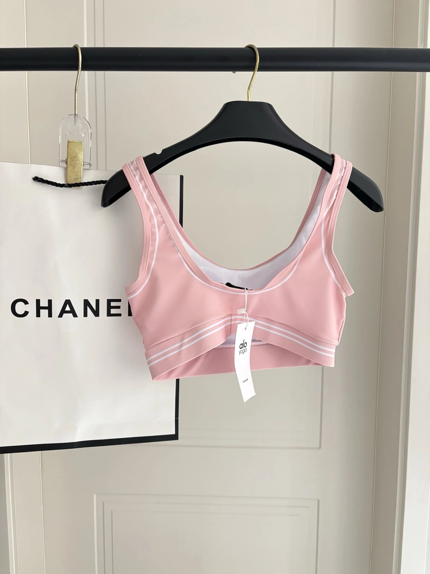 Alo Matching Sets Piped Sports Bra and Leggings Set image 4