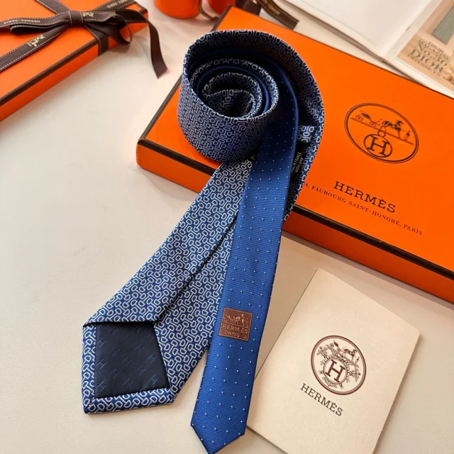 Hermès Ties Geometric Link Pattern product detail image 5