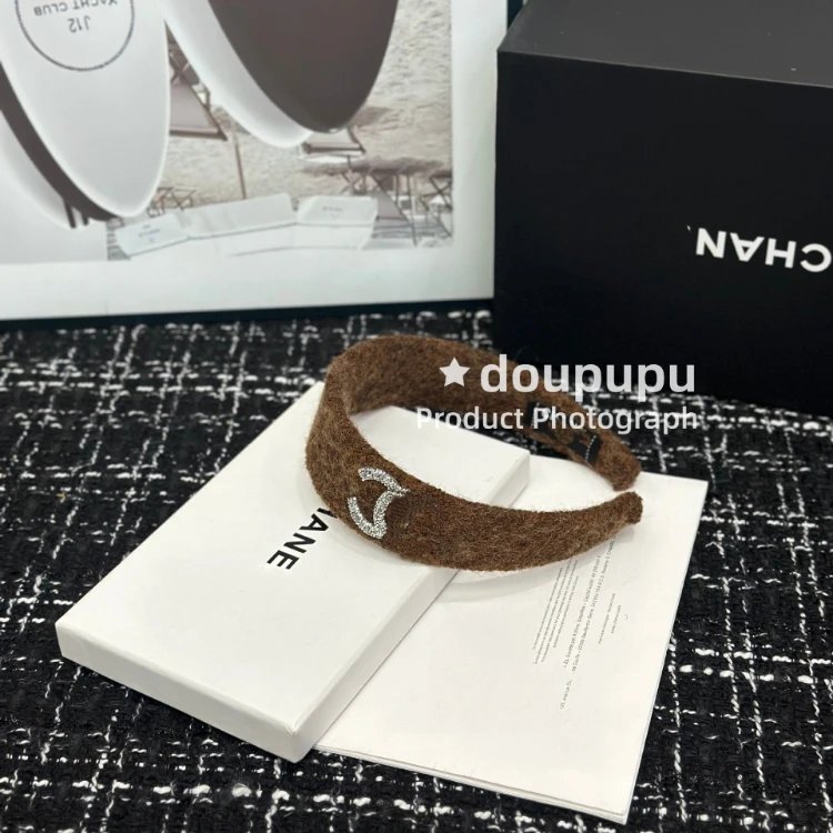 Chanel Uncategorized Plush wide headband with crystal Double C motif — Coffee color