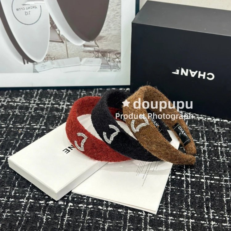 Chanel Uncategorized Plush wide headband with crystal Double C motif image 2