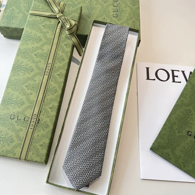 Gucci Ties Interlocking G jacquard tie product detail image 2