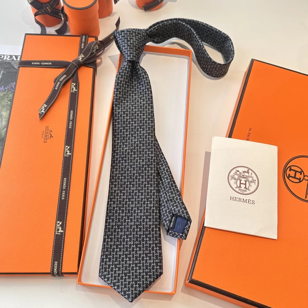 Hermès Ties Silk H-pattern jacquard tie — Black