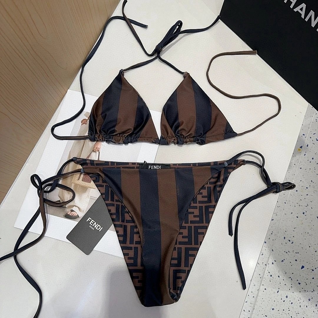 Fendi Swimwear FF logo-print triangle bikini — 2