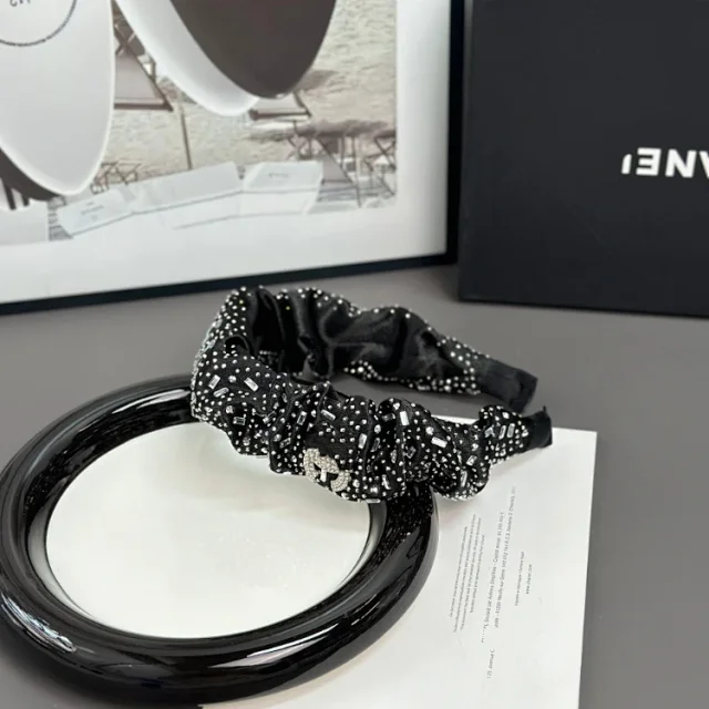 Unbranded Uncategorized Ruffled Rhinestone Headband product detail image 6