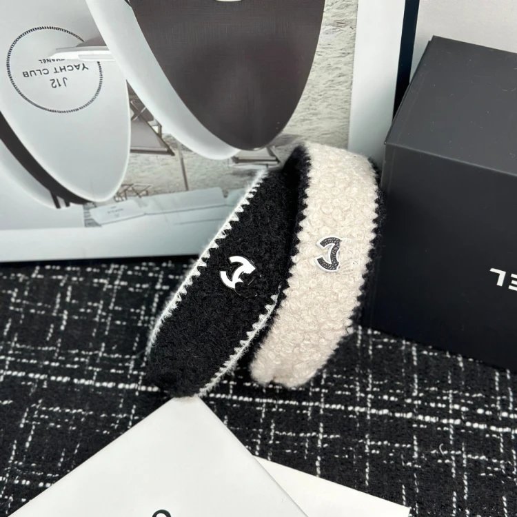 Chanel Bouclé CC Logo Headband image 4