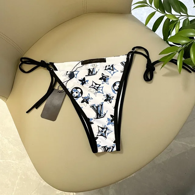 Louis Vuitton Swimwear Triangle tie-side bikini set product detail image 15