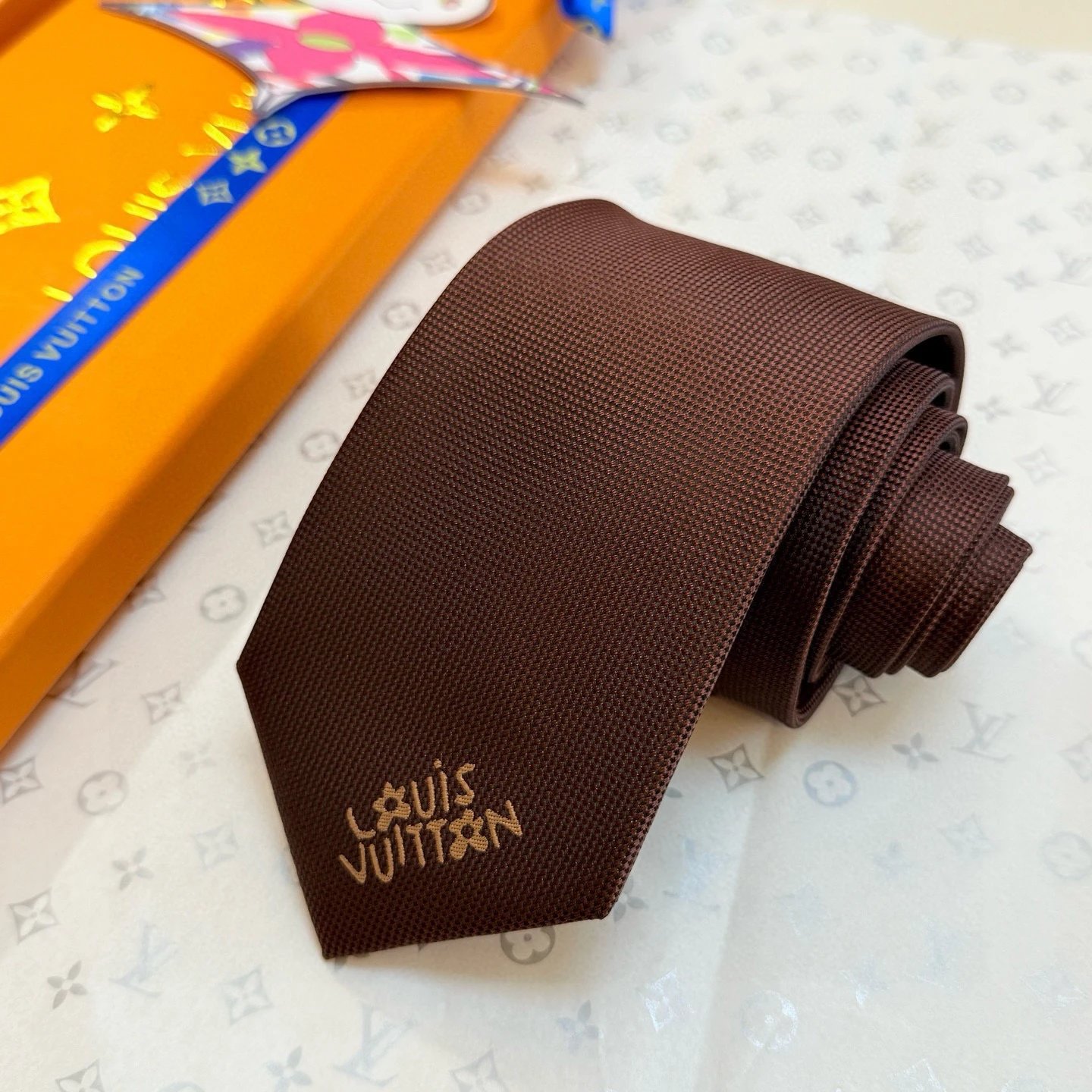 Louis Vuitton Ties 6584 embroidered mascot — 02