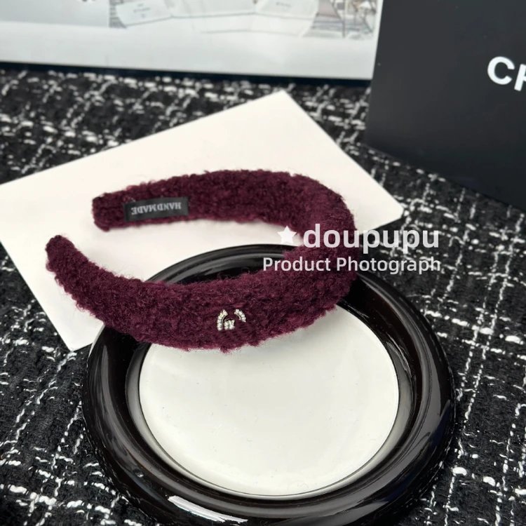 Unbranded Uncategorized Textured Wide Headband with Metal Charm — Grape purple