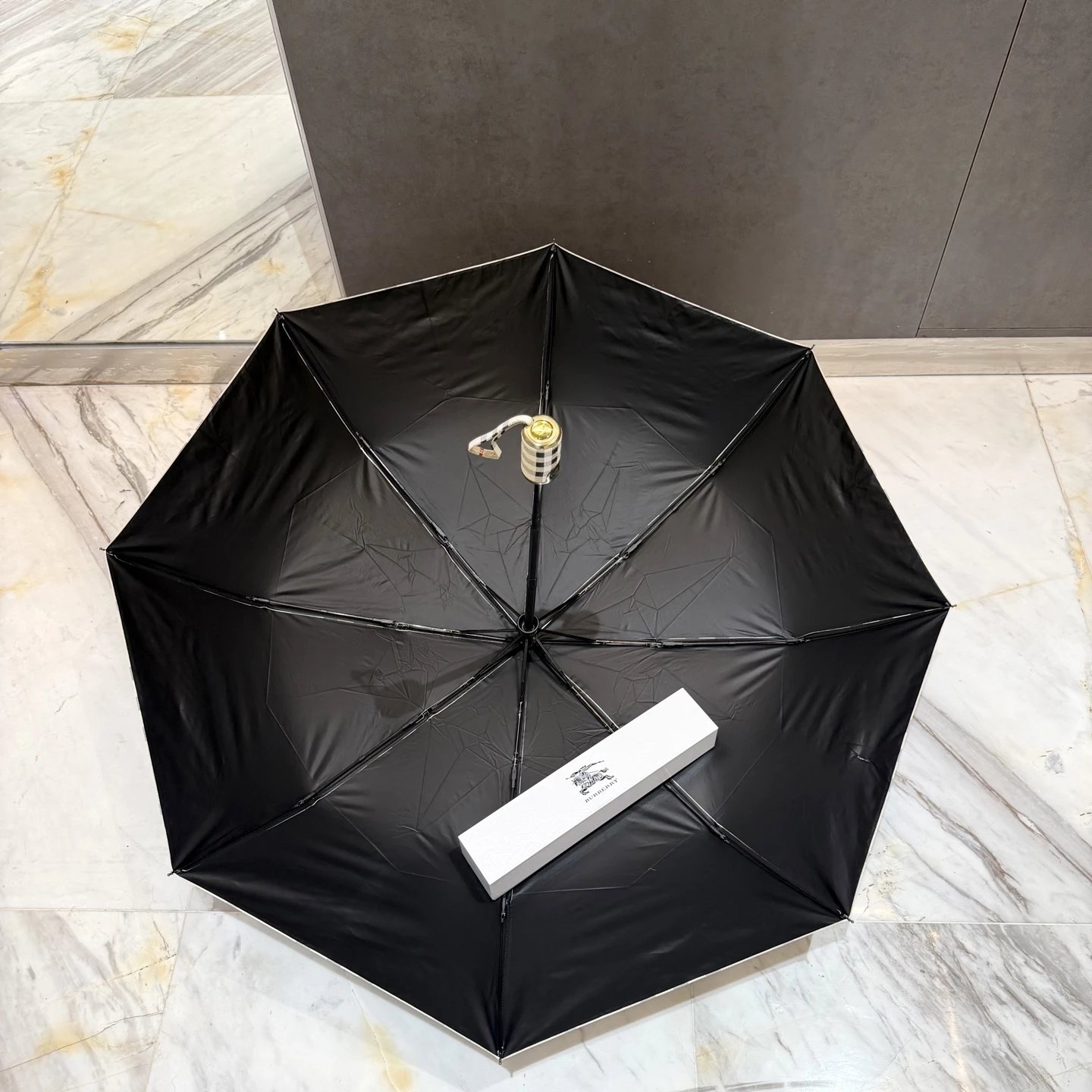 Burberry Plaid Folding Umbrella image 7