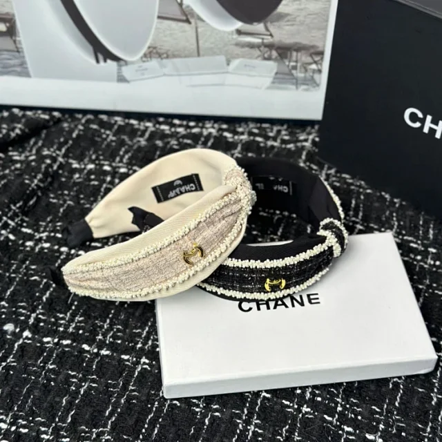 Chanel Uncategorized Tweed and pearl-trim wide headband product detail image 1