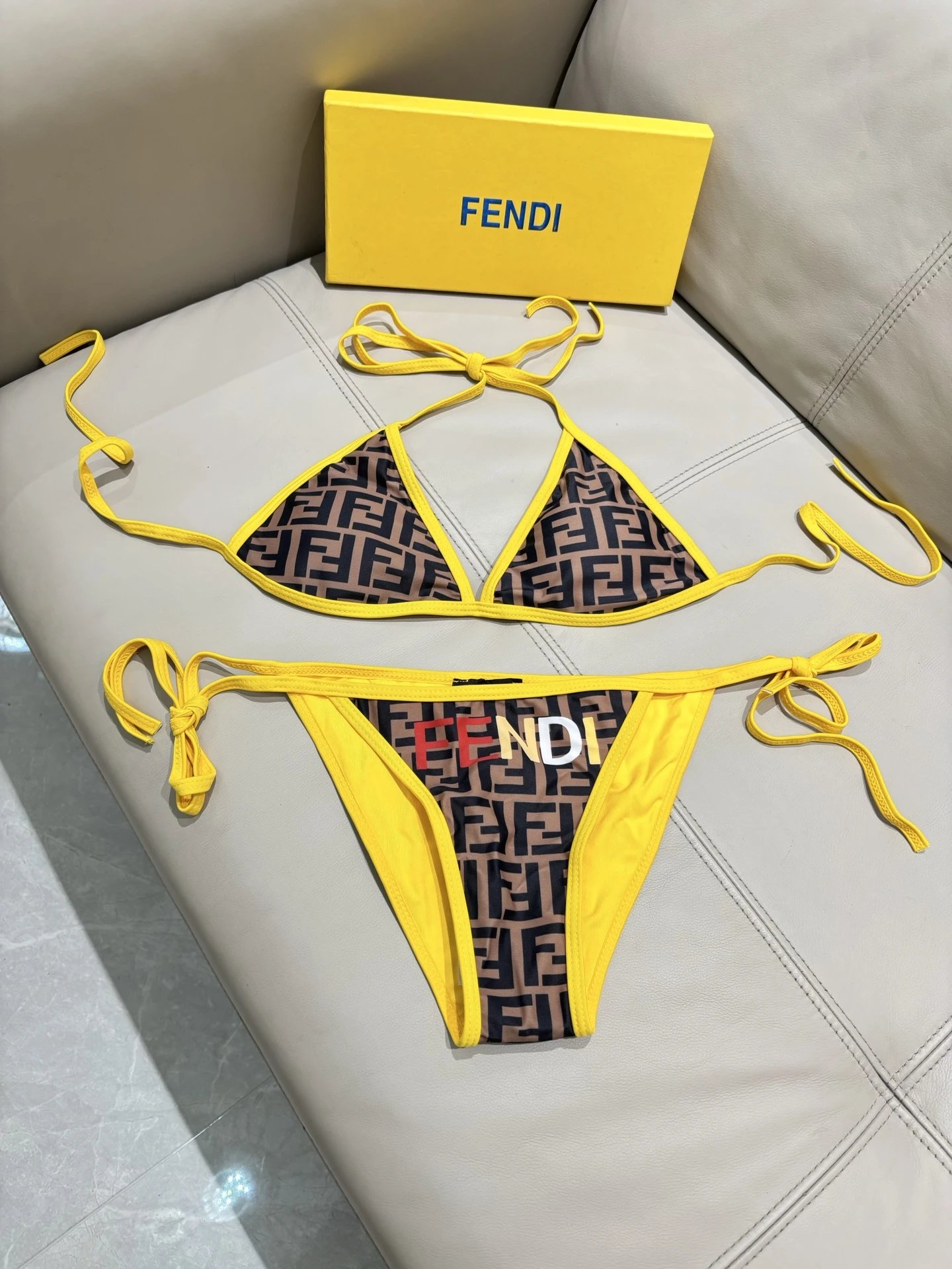 Fendi Swimwear FF logo-print triangle bikini — 8