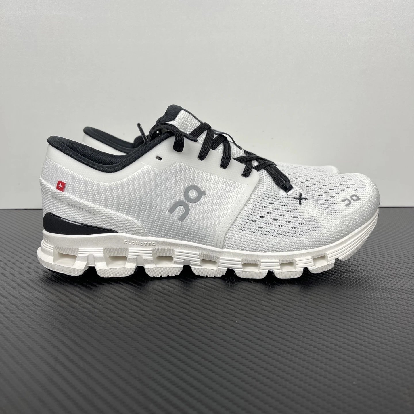 On Angpao Cloud X4 White 3ME30040791