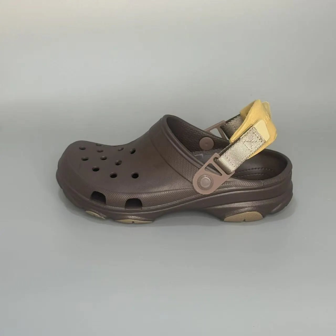 Crocs Sandals Ventilated clogs with heel straps and decorative charms — 33