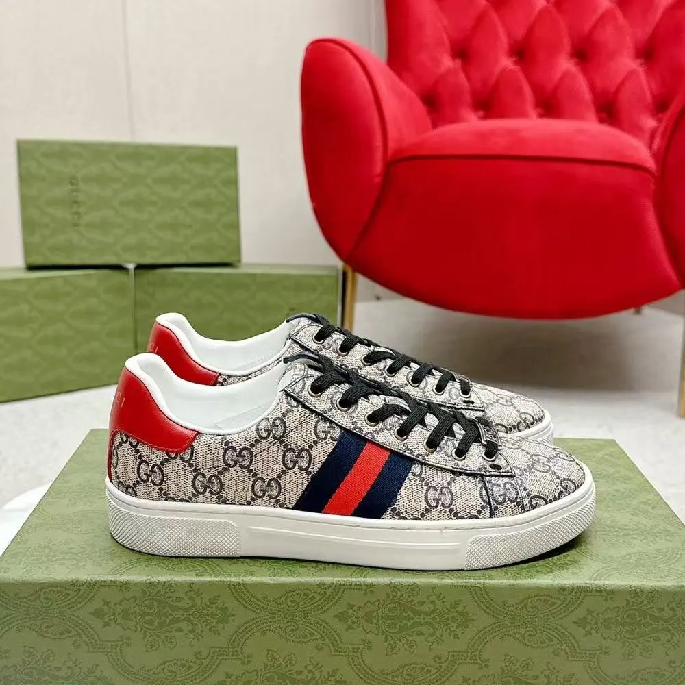 Gucci Sneakers Low-Top Logo — 14