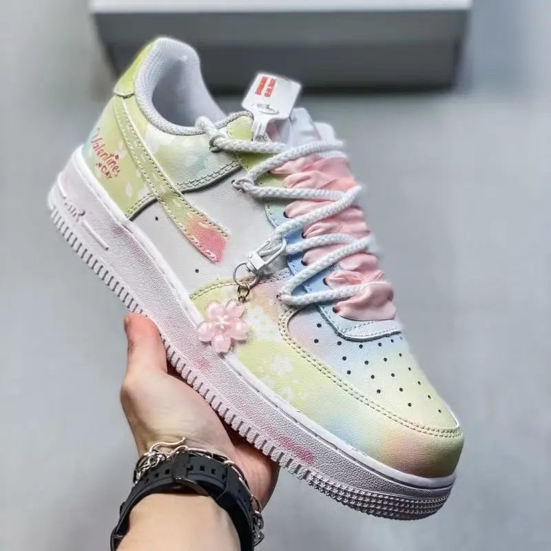 Nike Sneakers Low-Top Lace-Up — 14