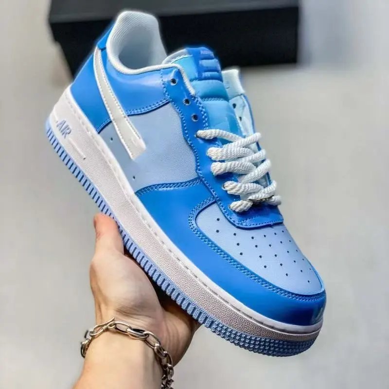 Nike Sneakers Low-Top Lace-Up — 237