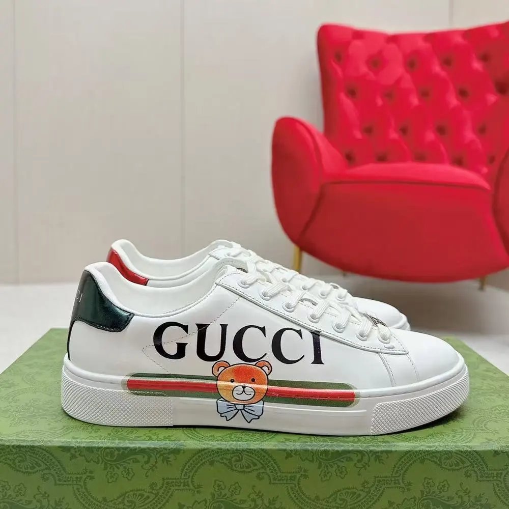 Gucci Sneakers Low-Top Logo — 15