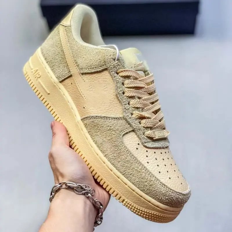 Nike Sneakers Low-Top Lace-Up — 16