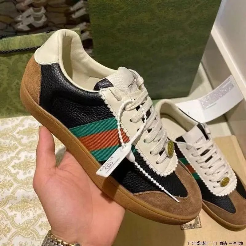 Gucci Sneakers Low-Top Logo — 31