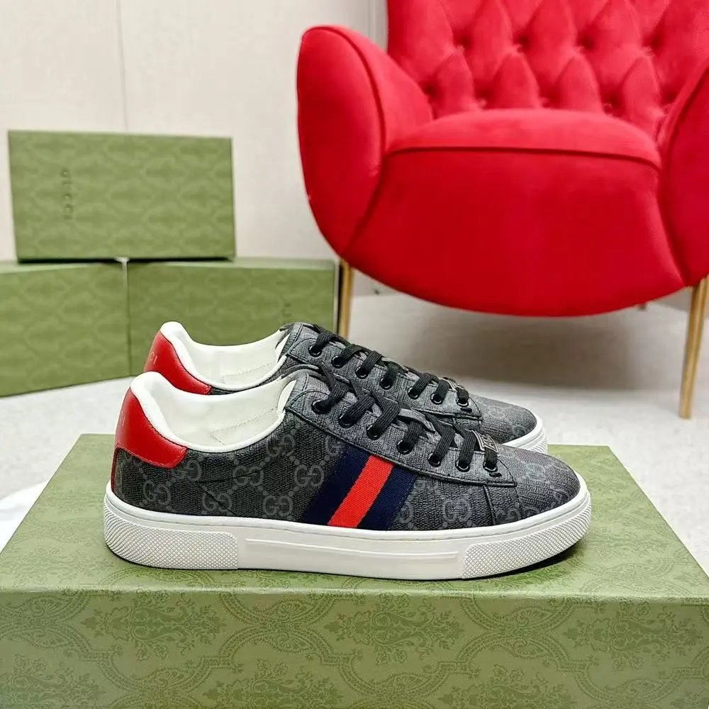 Gucci Sneakers Low-Top Logo — 10
