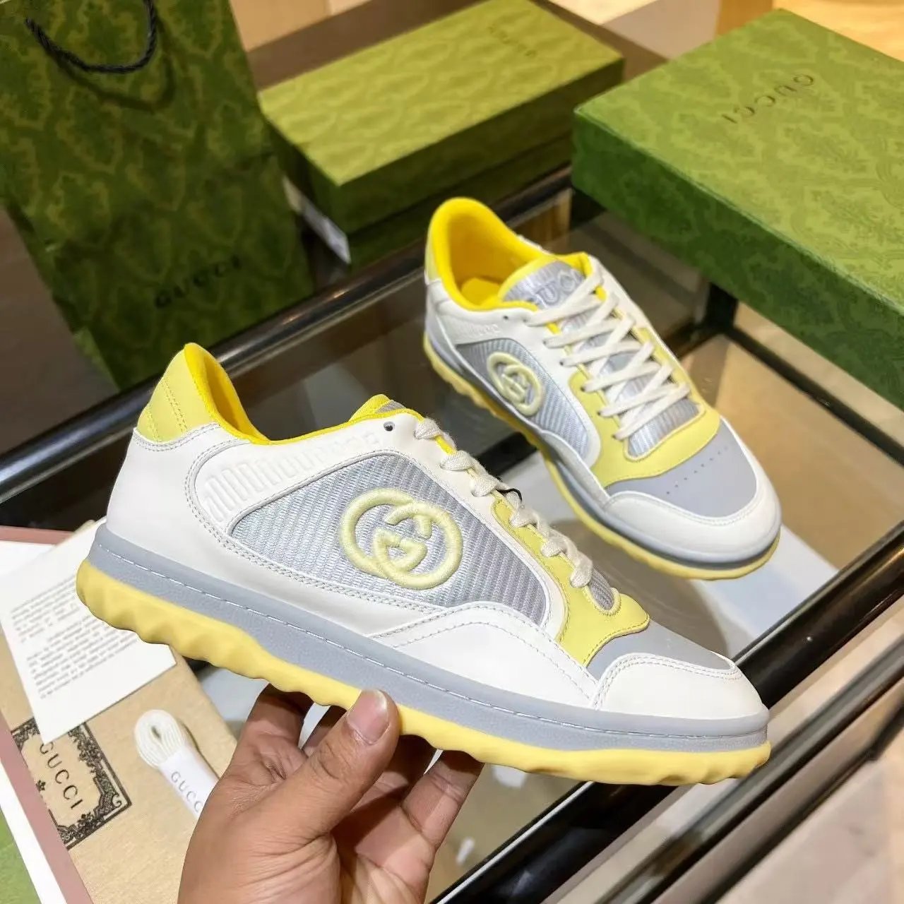 Gucci Sneakers Low-Top Logo — 27