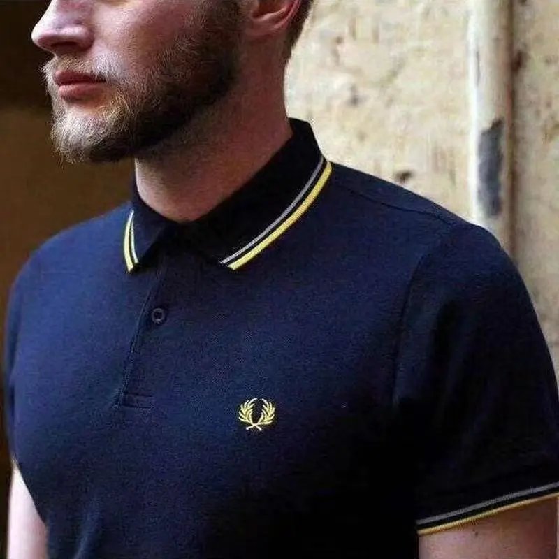 Fred Perry T-Shirts Short-Sleeve Polo Shirt with Tipped Collar and Laurel Wreath Embroidery — 30