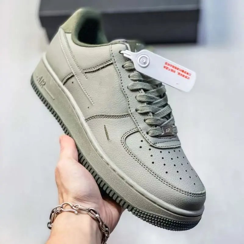 Nike Sneakers Low-Top Lace-Up — 25