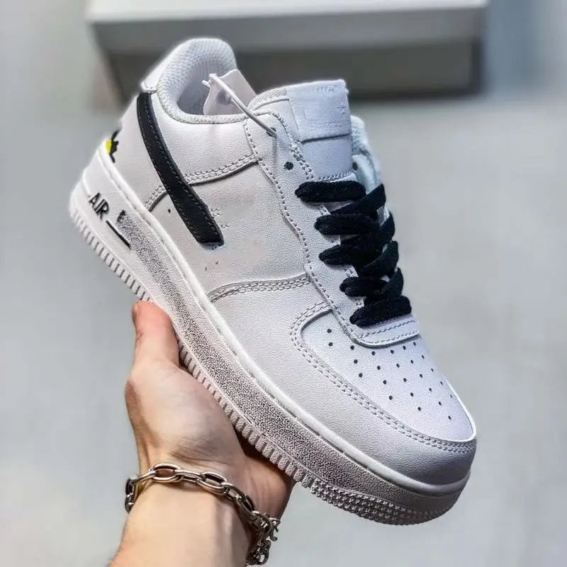 Nike Sneakers Low-Top Lace-Up — 19