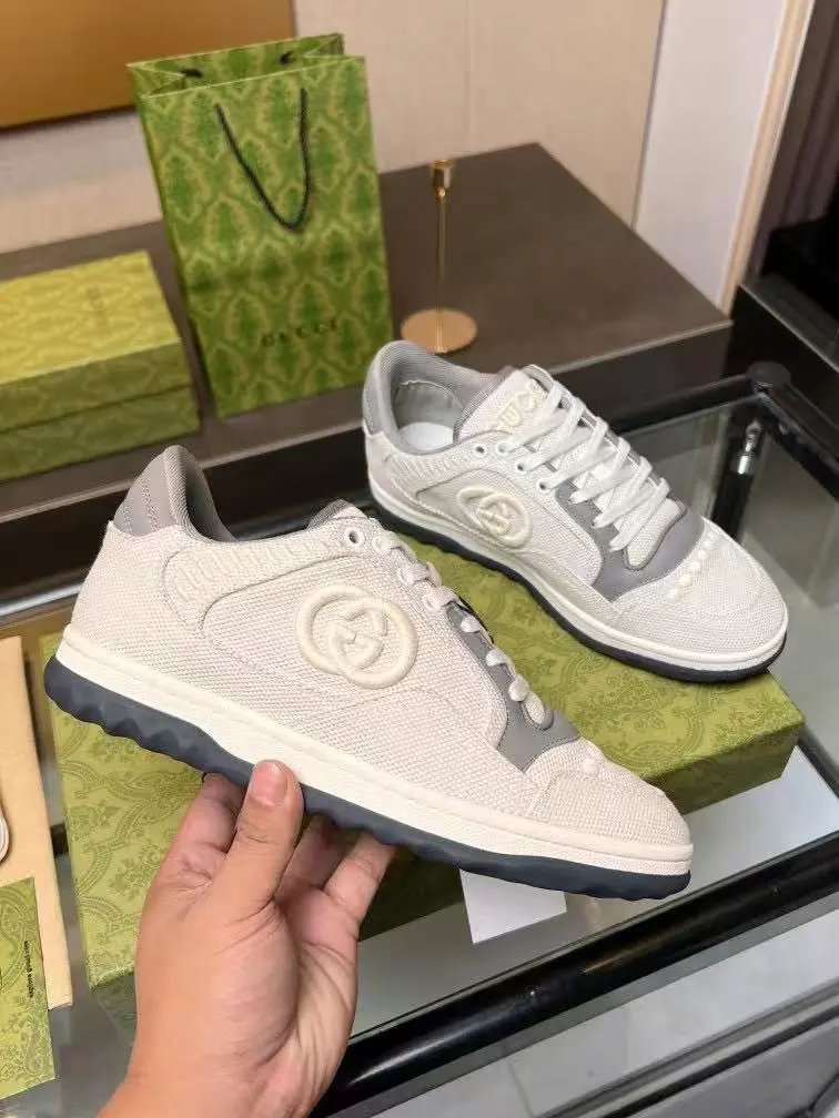 Gucci Sneakers Low-Top Logo — 18